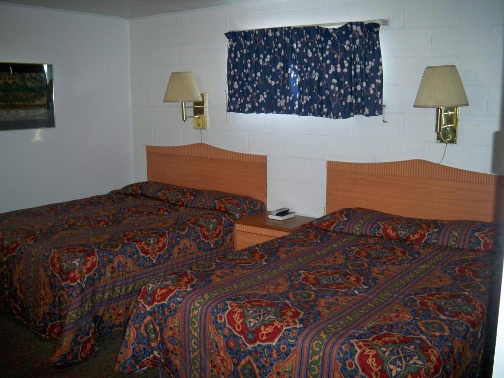 Desert Skies Motel Gallup Room photo