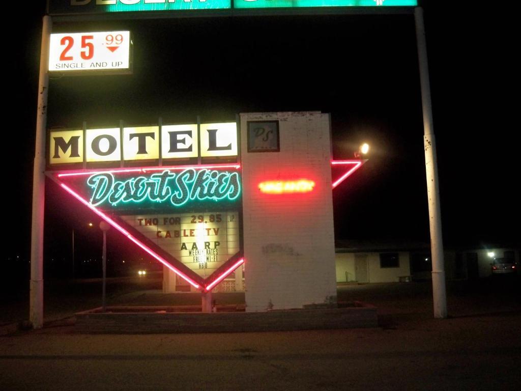 Desert Skies Motel Gallup Exterior photo