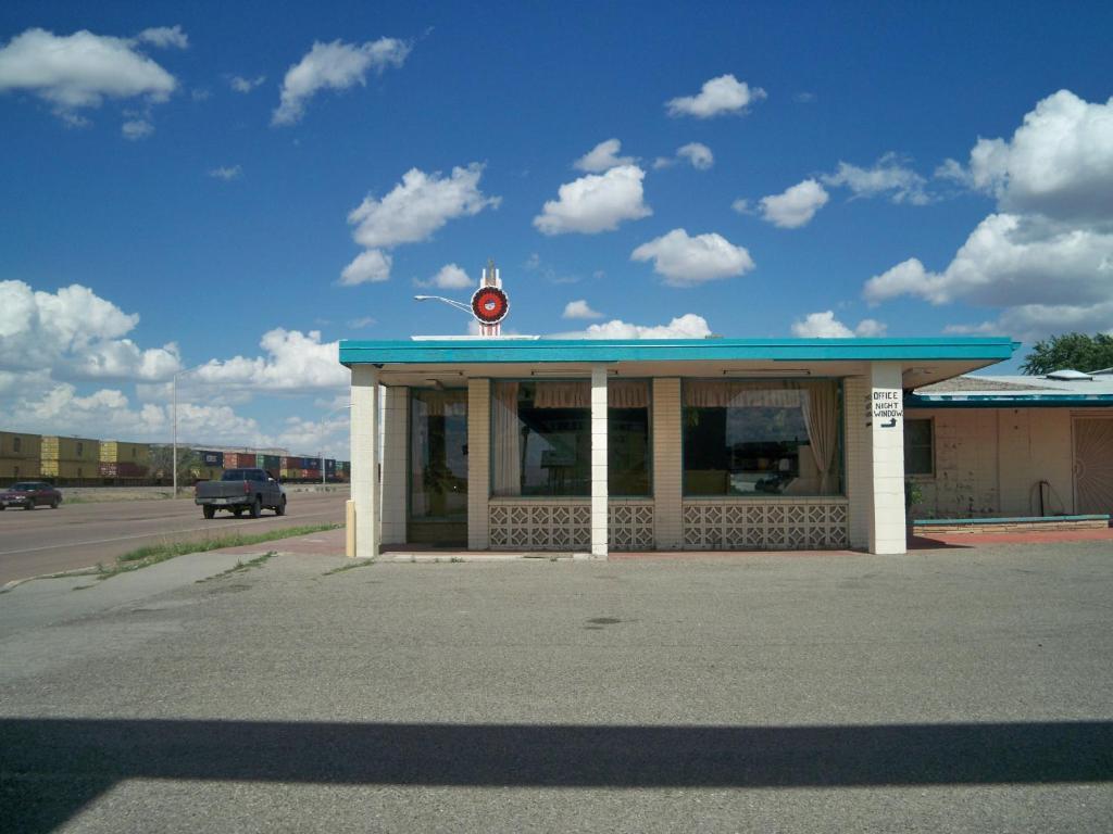 Desert Skies Motel Gallup Exterior photo