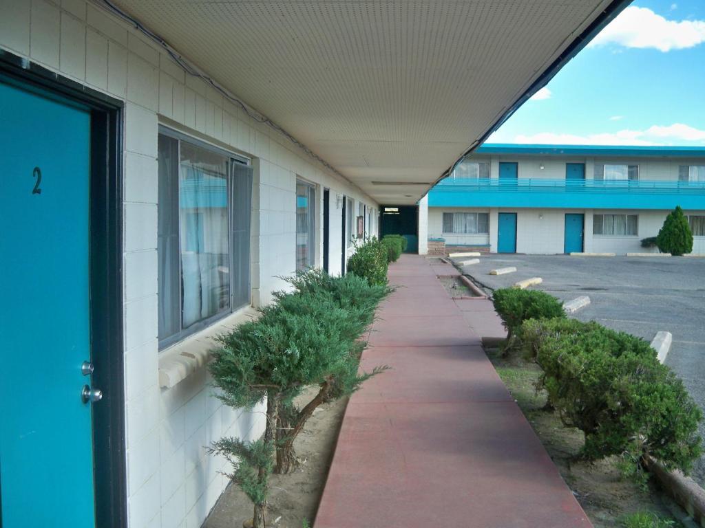 Desert Skies Motel Gallup Exterior photo