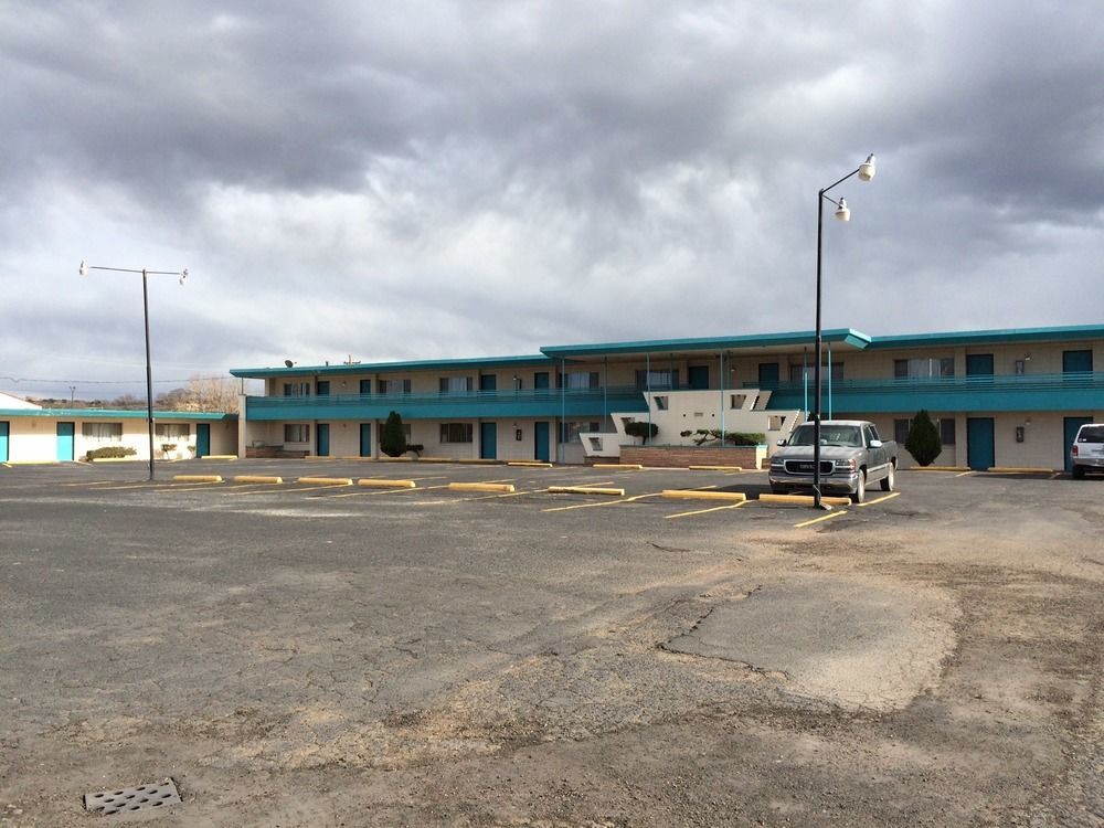Desert Skies Motel Gallup Exterior photo